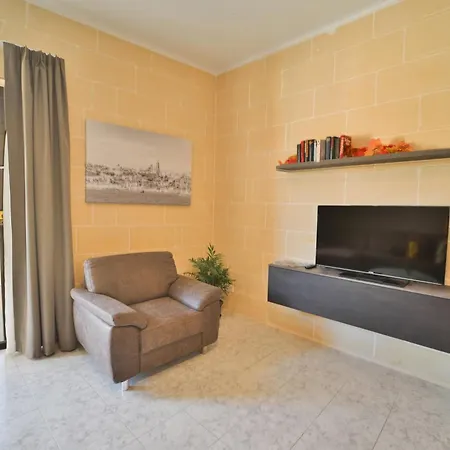 Hot Tub With View, Stylish 3br, Heart Of