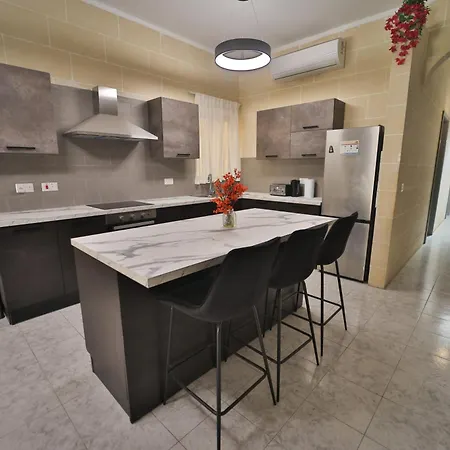 Hot Tub With View, Stylish 3br, Heart Of Апартаменты Айнсилем