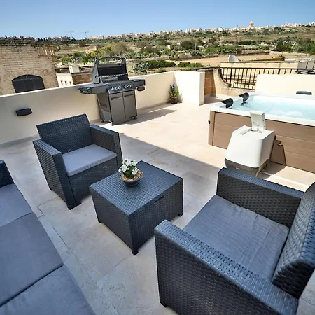 Hot Tub With View, Stylish 3br, Heart Of * Għajnsielem