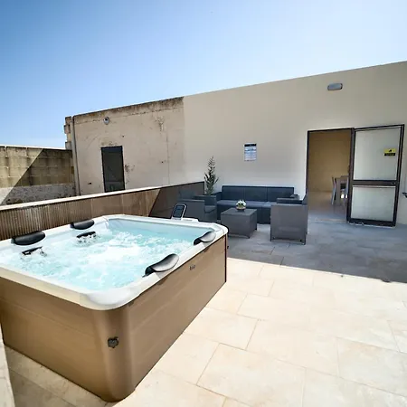Апартаменты Hot Tub With View, Stylish 3br, Heart Of