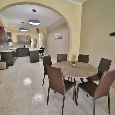 Апартаменты Hot Tub With View, Stylish 3br, Heart Of
